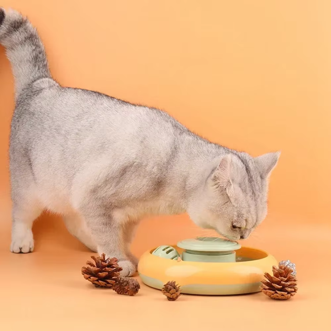Brinquedo Interativo para Gatos Internos – Entretenimento Inteligente com Penas Giratórias 360° para Estímulo Mental e Exercício Diário