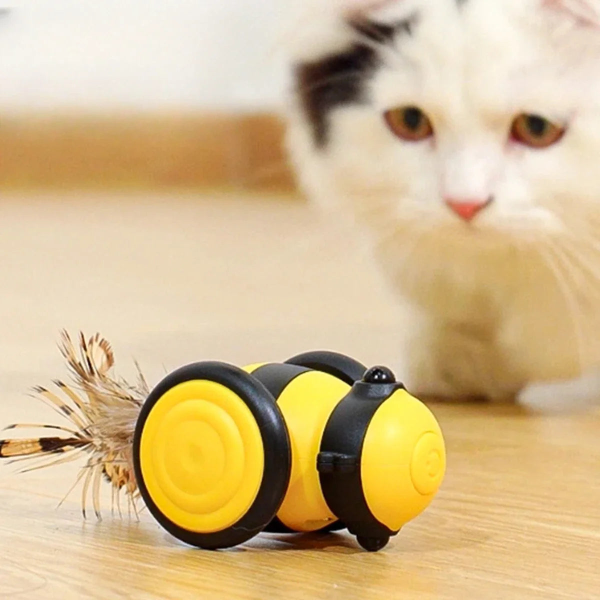 Brinquedo Interativo Inteligente em Formato de Carro para Gatos | Para Gatos de Todas as Idades | Estimula a Caça e Alivia o Tédio | Design Elétrico com Movimento Automático e Recarga USB