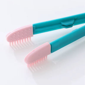 Escova Removedora de Manchas de Lágrima e Limpeza de Ouvidos para Pets | Para Cães e Gatos de Pequeno Porte | Limpa Suavemente, Reduz Manchas e Remove Sujeira dos Ouvidos | Design Ergonômico com Cerdas Delicadas