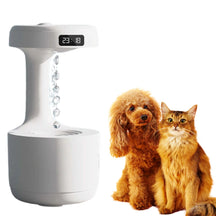 Chega de tigelas entediantes! Dê ao seu pet uma experiência futurista de hidratação com o Bebedouro Anti-Gravidade Com Umidificador! Imagine seu pet bebendo água em um verdadeiro show visual, com gotas de água que parecem fluir ao contrário.