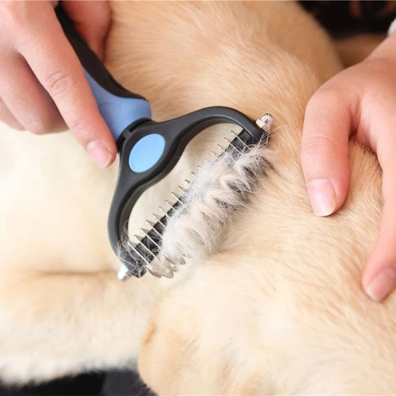 Pente Desembaraçador Profissional para Cães e Gatos - Remove Nós e Pelos Embolados com Cerdas Seguras e Confortáveis